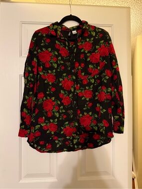 H&M Divided Rose Print Blouse Black Red Floral Viscose Button Down Size 14 XL